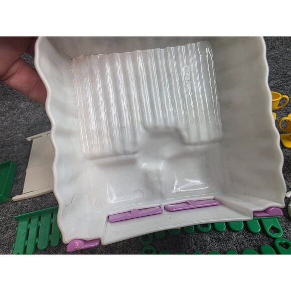 Vintage 1980s My Little Pony Toy Stable Accessories Bed Fence Ribbons Trophies - Picture 9 of 12